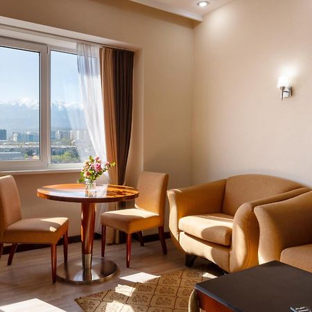 Regardal Hotel Almaty Bagian luar foto