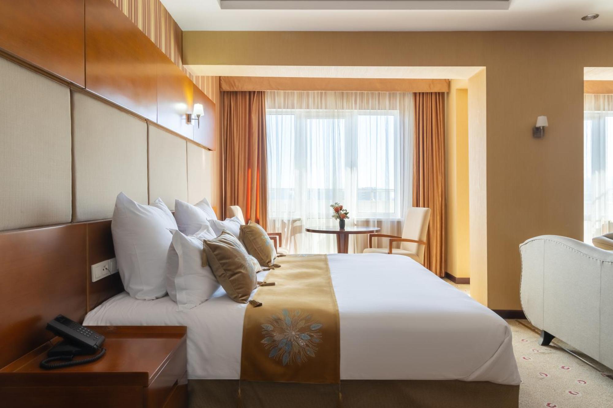 Regardal Hotel Almaty Bagian luar foto