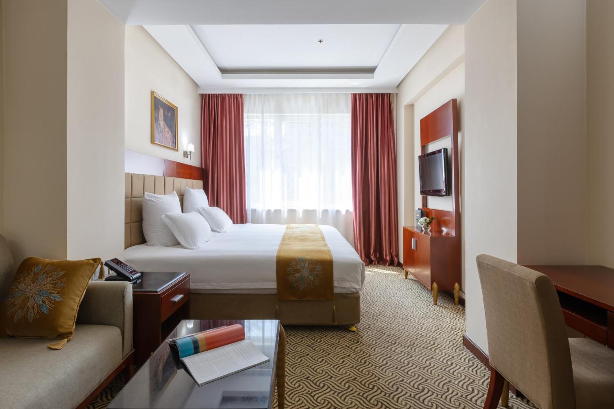 Regardal Hotel Almaty Bagian luar foto