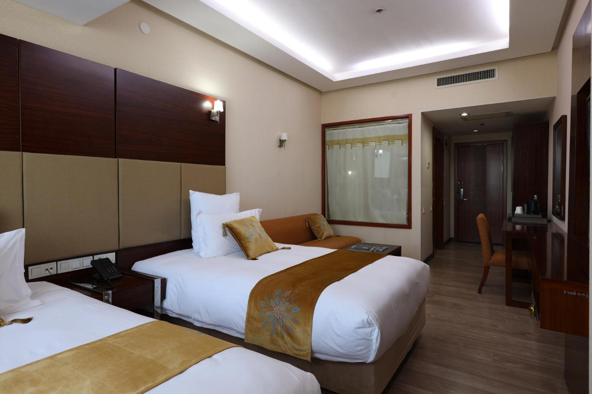 Regardal Hotel Almaty Bagian luar foto