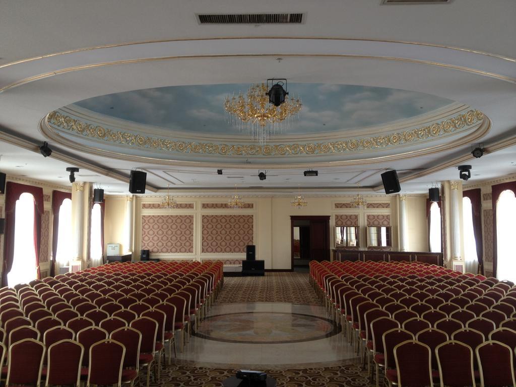 Regardal Hotel Almaty Bagian luar foto