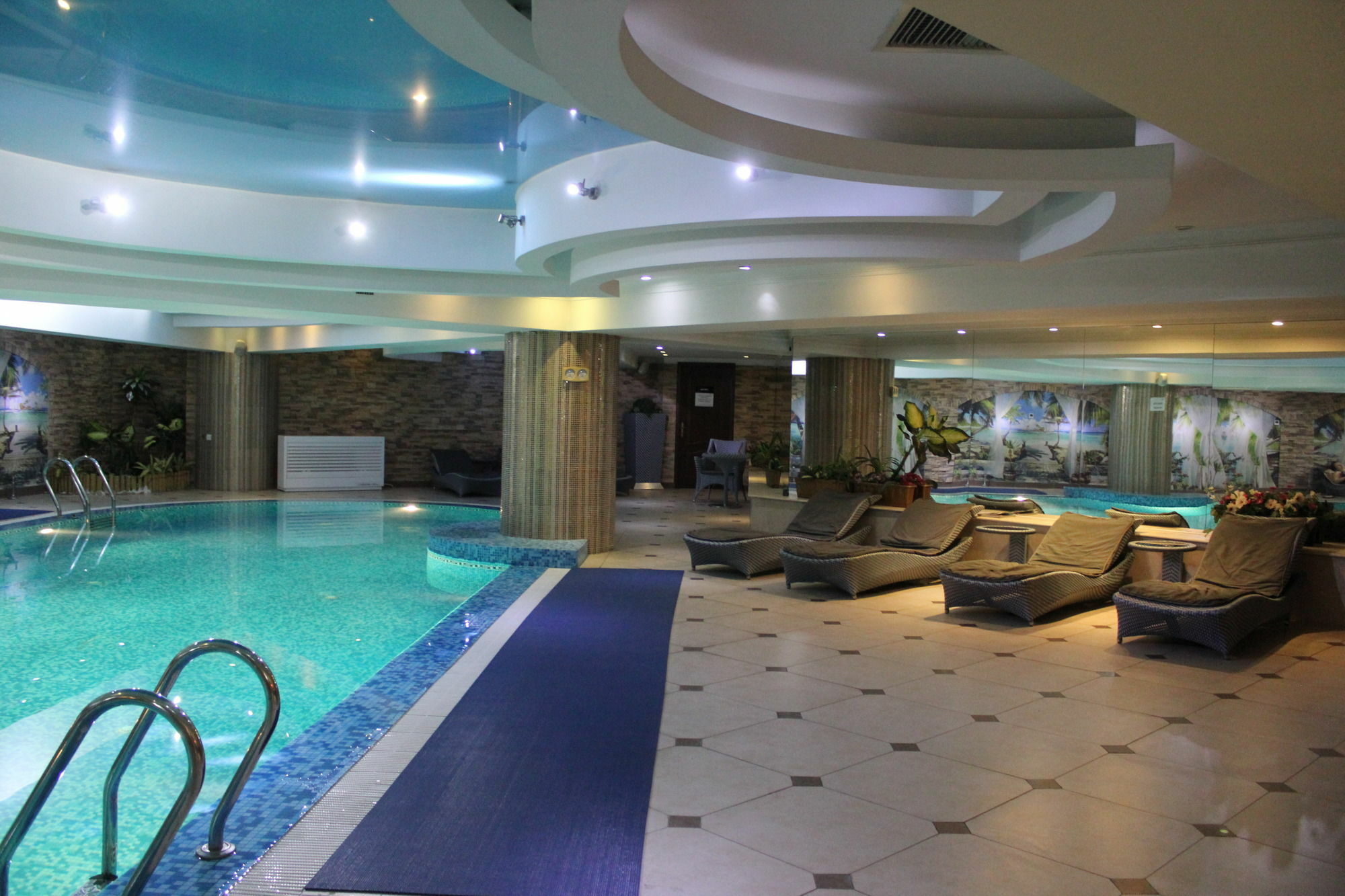 Regardal Hotel Almaty Bagian luar foto